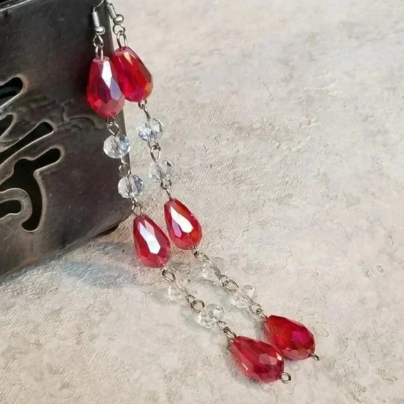 Shoulder Duster Red Crystal Earrings 5" Long - Picture 1 of 1